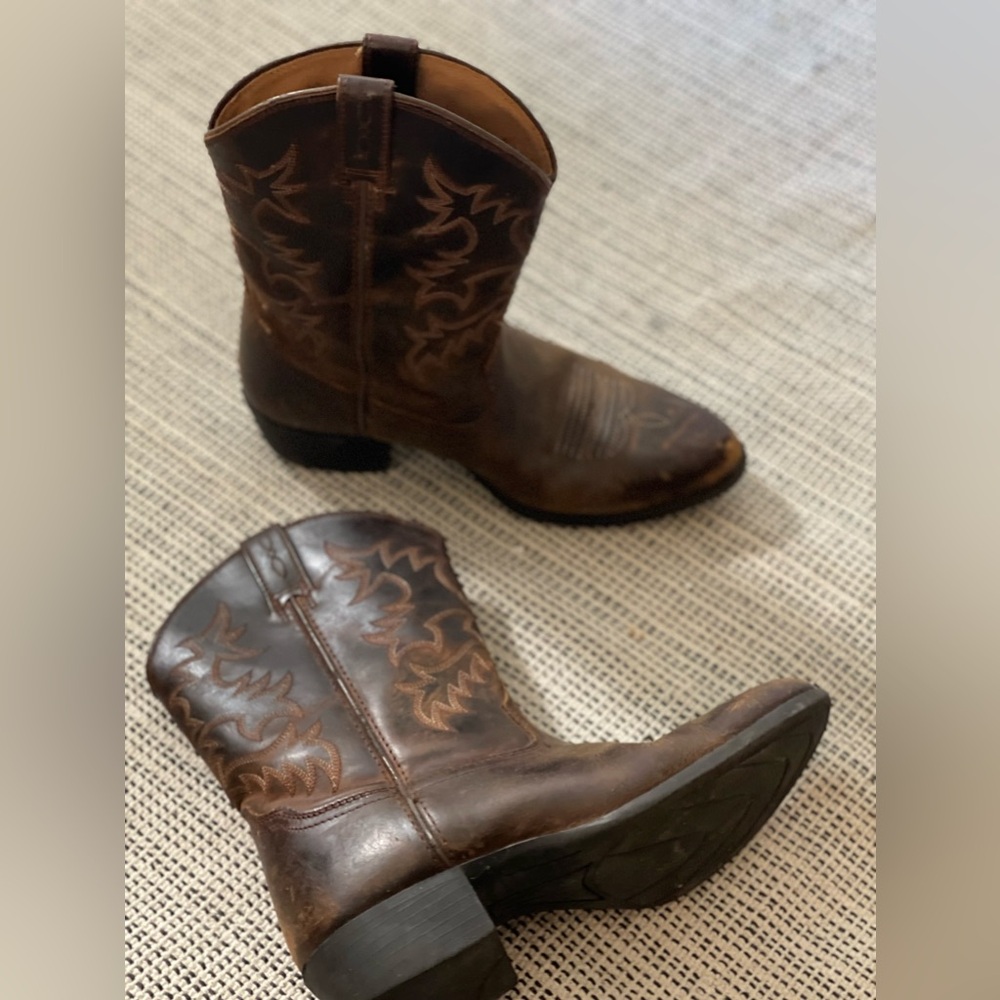 Cowboy boots ARIAT